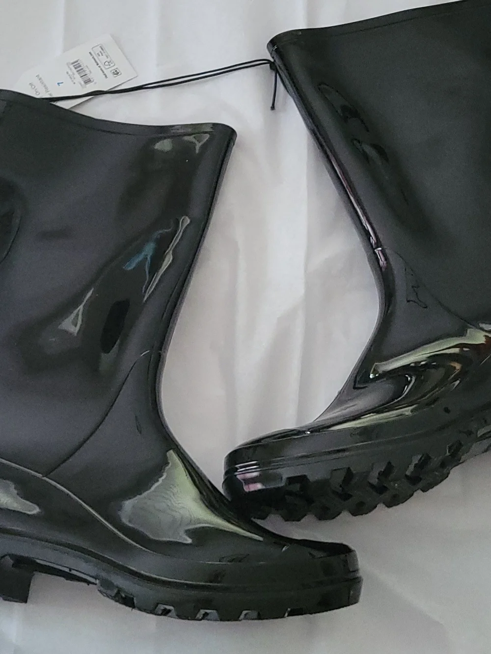 Time and Tru Black Glossy Rain Boots